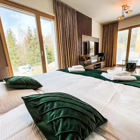 Penthouse Kubinska Hola Appartamento